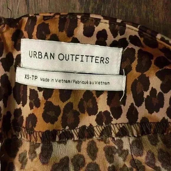 UO Leopard Print Skirt Size XS - Picture 4 of 4